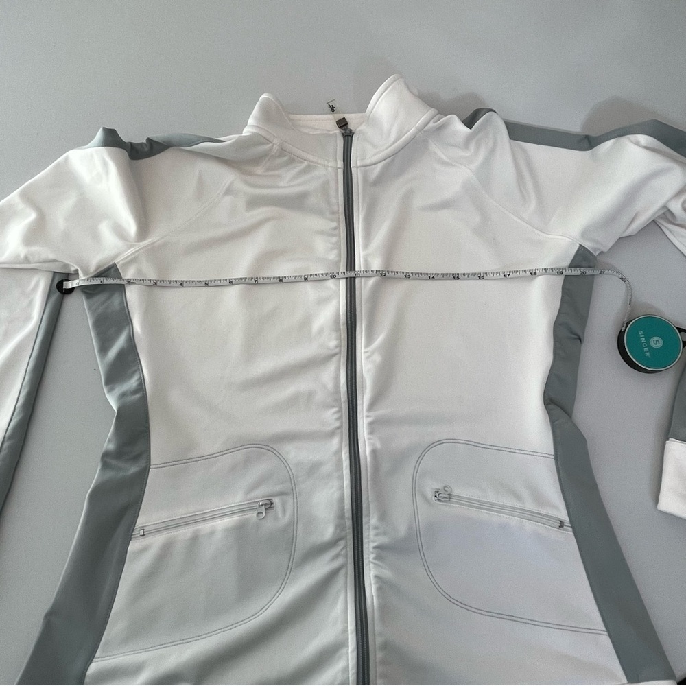 ALO Yoga White and Gray Full Zip Jacket Size Large - Picture 7 of 8